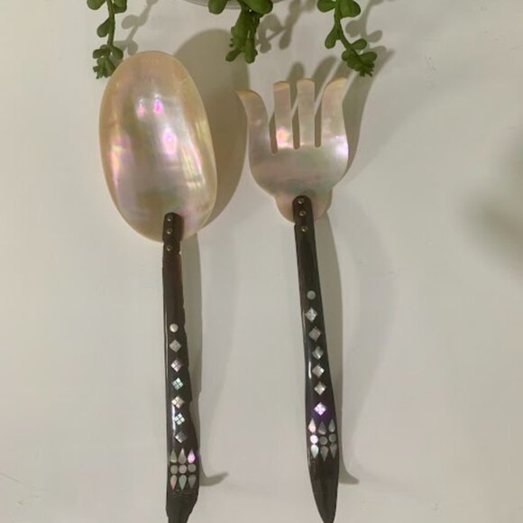 VTG~ Mother Of Pearl Shell 2 Piece Antique Victorian Serving Spoon Fork Set - Picture 2 of 3